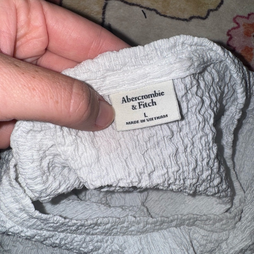 Abercrombie & Fitch White Crinkle Women's Top